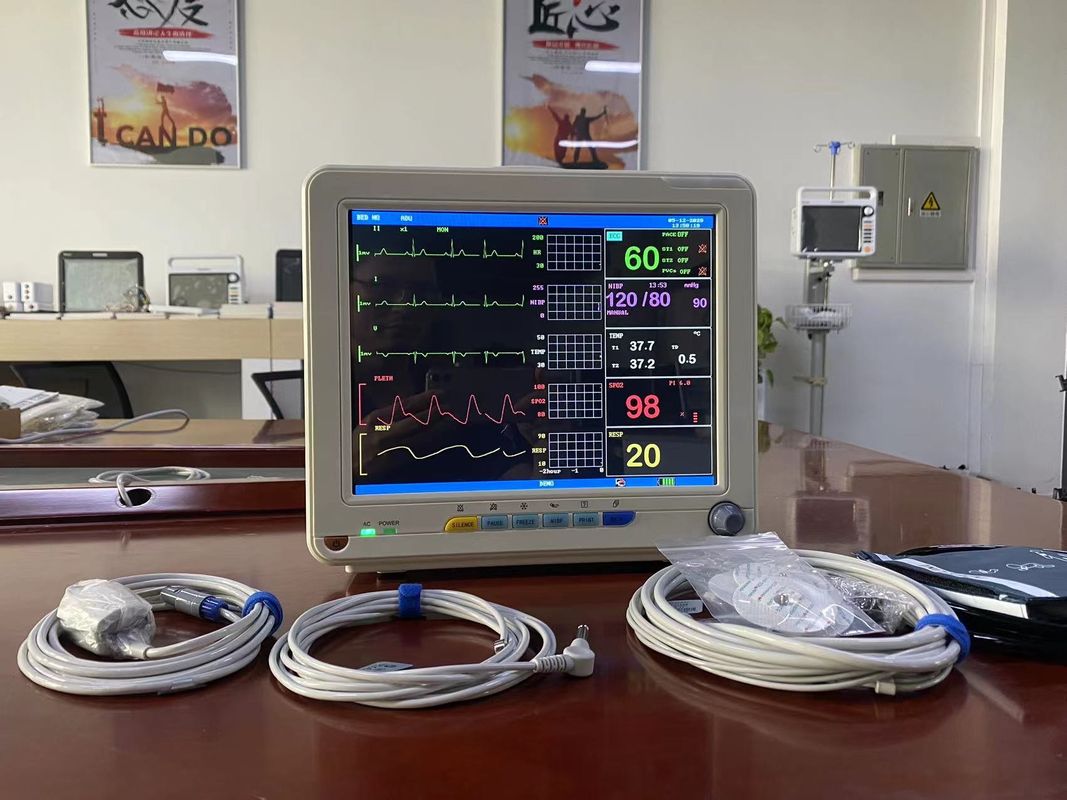 Portable Multi Parameter Patient Monitor With ECG SPO2 NIBP And Temp ...