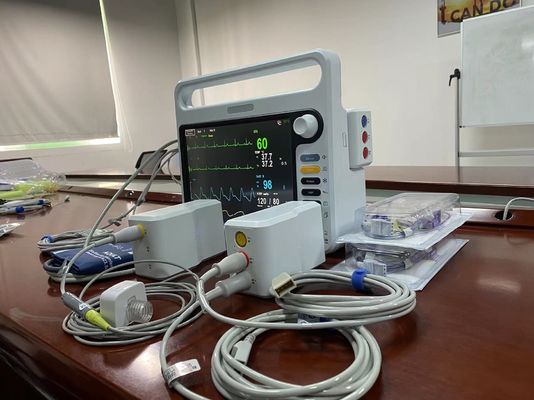 8 language Portable Patient Monitor 15 inch TFT LCD Screen ICU Cardiac Monitor