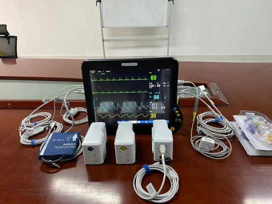 8 language Portable Patient Monitor 15 inch TFT LCD Screen ICU Cardiac Monitor