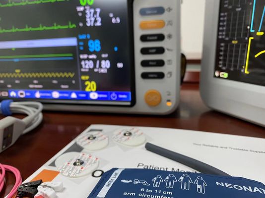 Multi Language Neonate Patient Monitor With Touch Screen 6 Standard Parameters