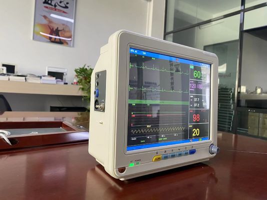 Lightweight Hospital Patient Vital Signs Monitors With ECG SPO2 NIBP Temp Measurement