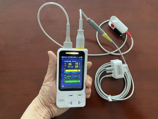 Veterinary Handheld Vital Signs Monitor 3.5 Inch TFT LCD Screen With EtCO2 And SPO2
