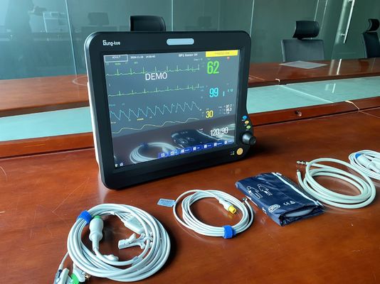 15 inch portable multi parameter patient monitors with HL7 compatible, USB dataouput, VGA, nurse calling and vital sings