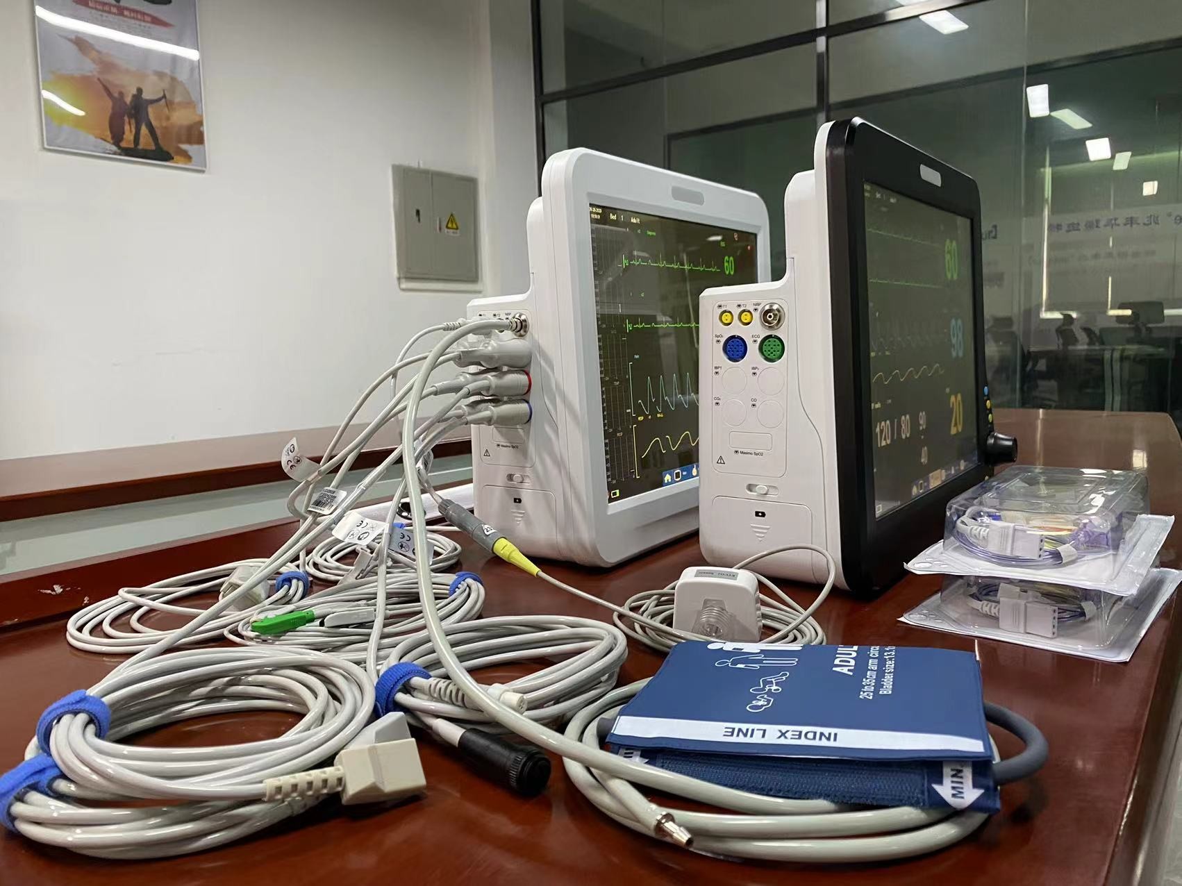 Medical Hospital Modular Patient Monitor With 1024x768 Resolution Display