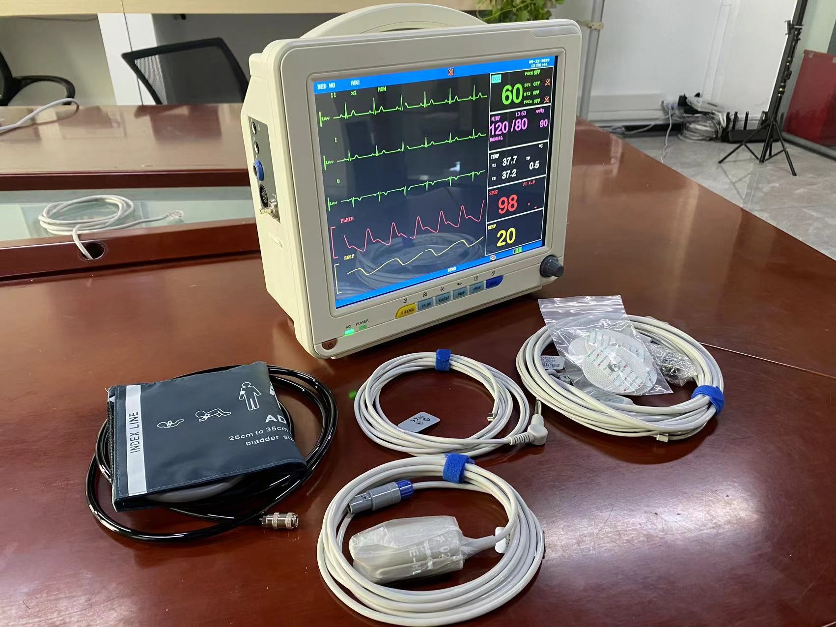 Multiparameter Monitor Spo2 Sensor 12.1 Inch TFT LCD Multiparameter Portable Patient Monitor With EtCO2 ...